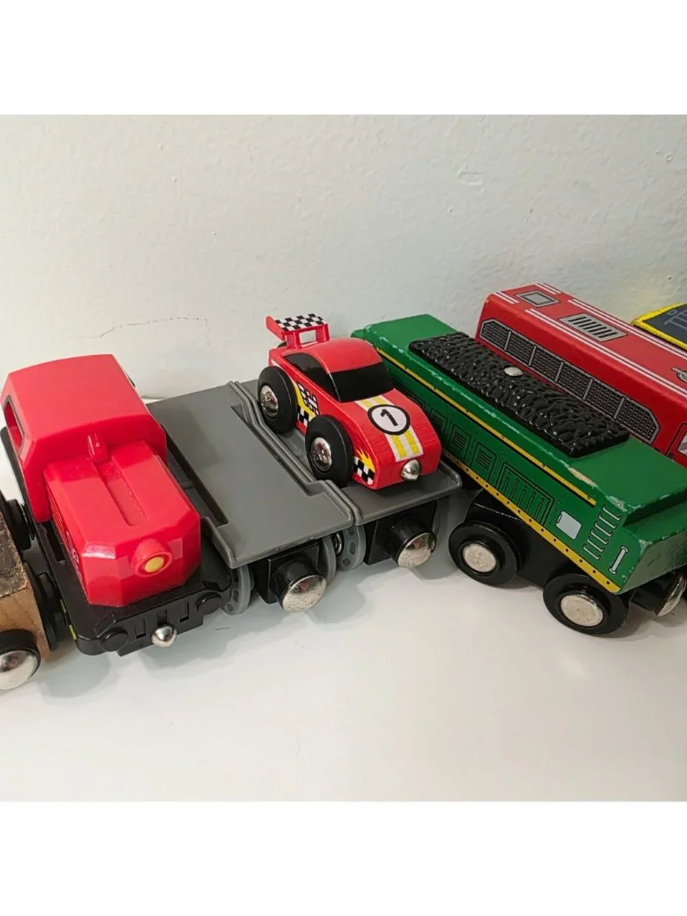 9 Mix Maison Joseph Battat Hape Magnetic Wooden Plastic Train Cars